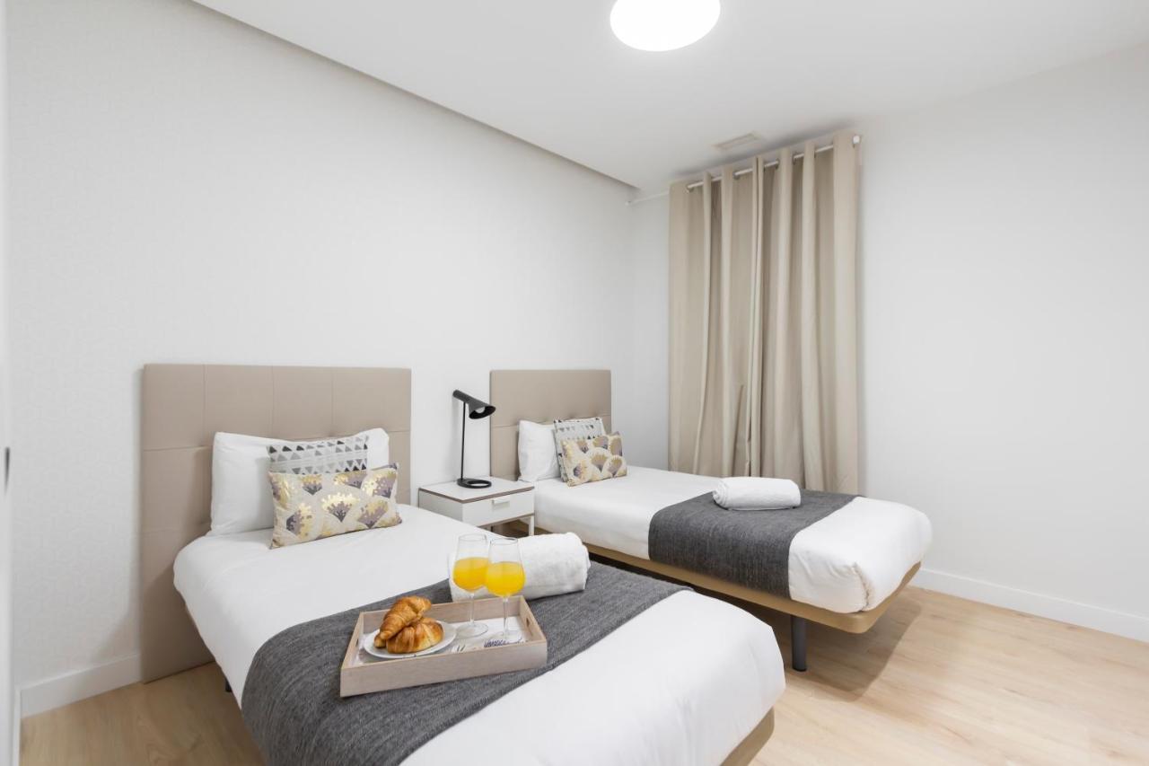 Dobohomes - Ibiza Madrid Kültér fotó