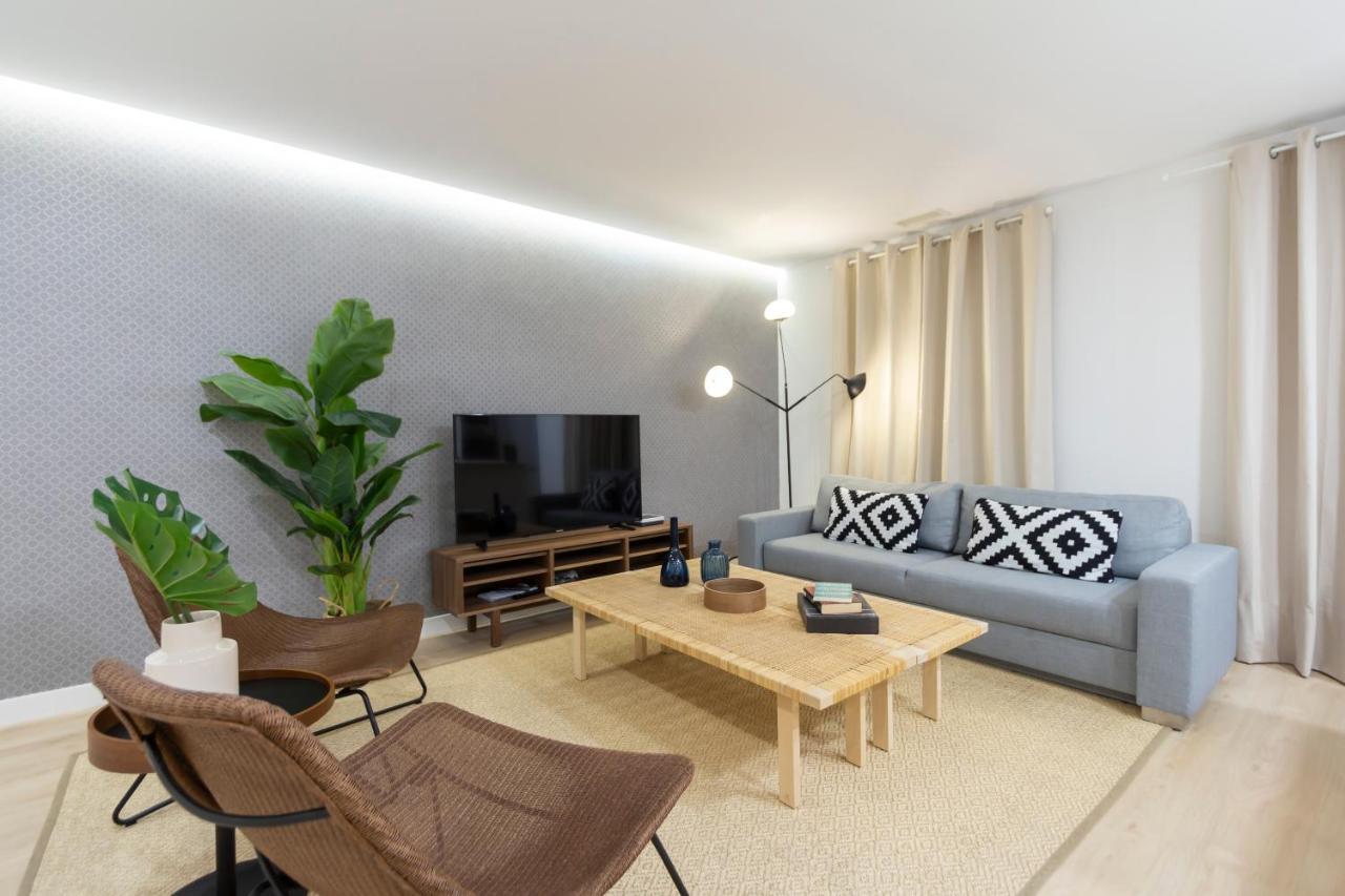 Dobohomes - Ibiza Madrid Kültér fotó