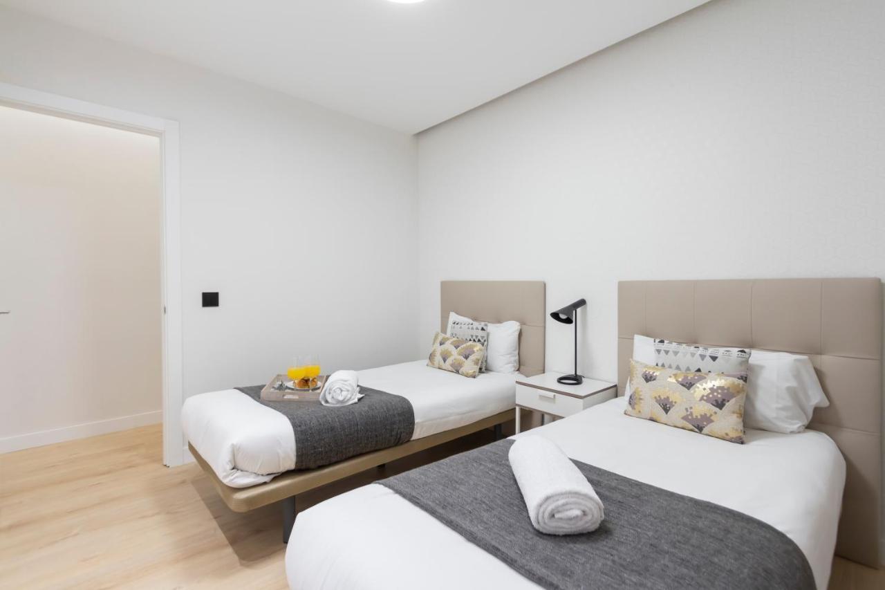 Dobohomes - Ibiza Madrid Kültér fotó